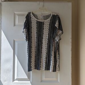 LuLaRoe Olive Black & White Top